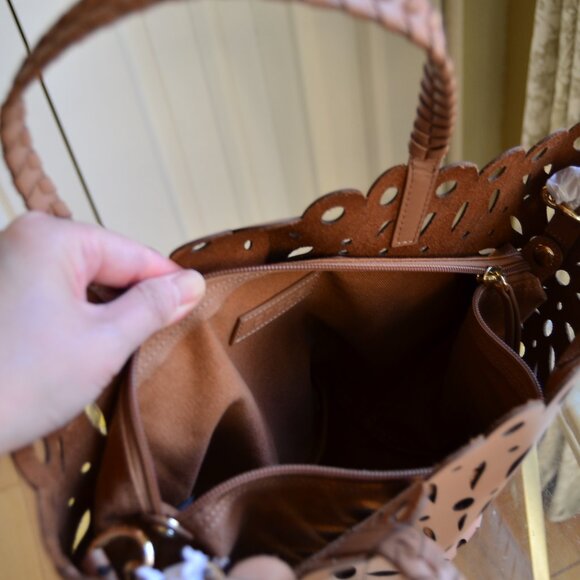 Chico's Chicos Laser Cut Neutral Leather Tote Bags Tan NWT - Picture 12 of 13